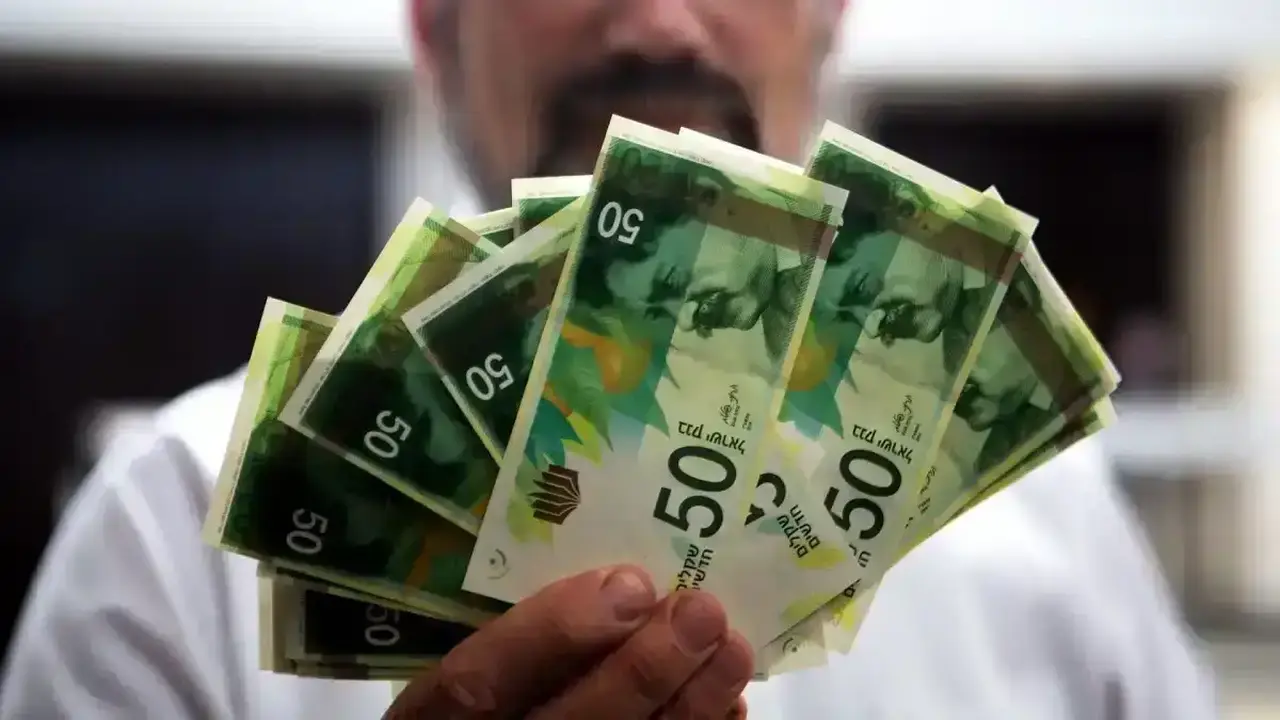 تقرير يوضح سعر الشيكل الإسرائيلي مقابل اليورو في بداية يونيو